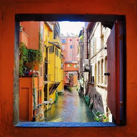 La Terrazza Sul Borgo Center * Bologna
