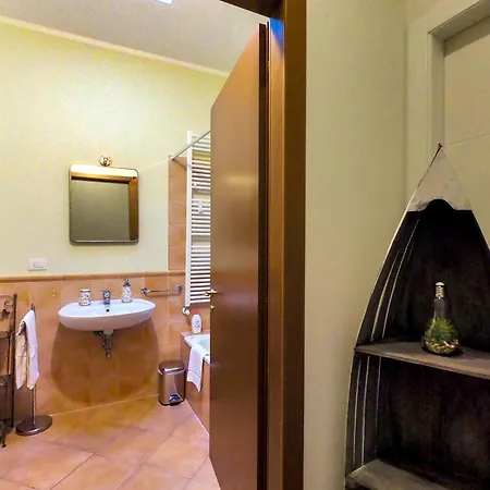Апартаменты La Terrazza Sul Borgo Center Болонья